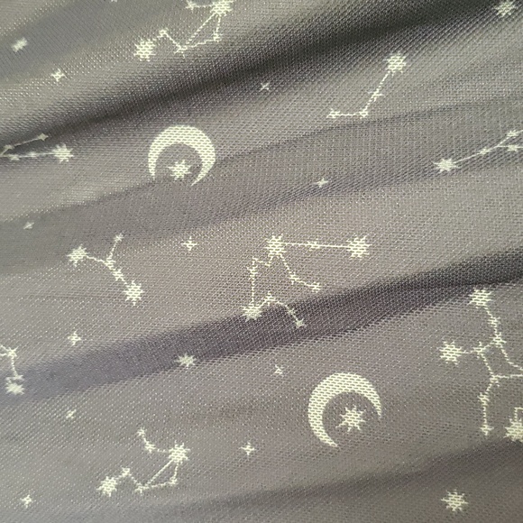 Daisy's Street Gold Constellation Chain Belt Long-sleeve Dress (Plus size) - Picture 11 of 16